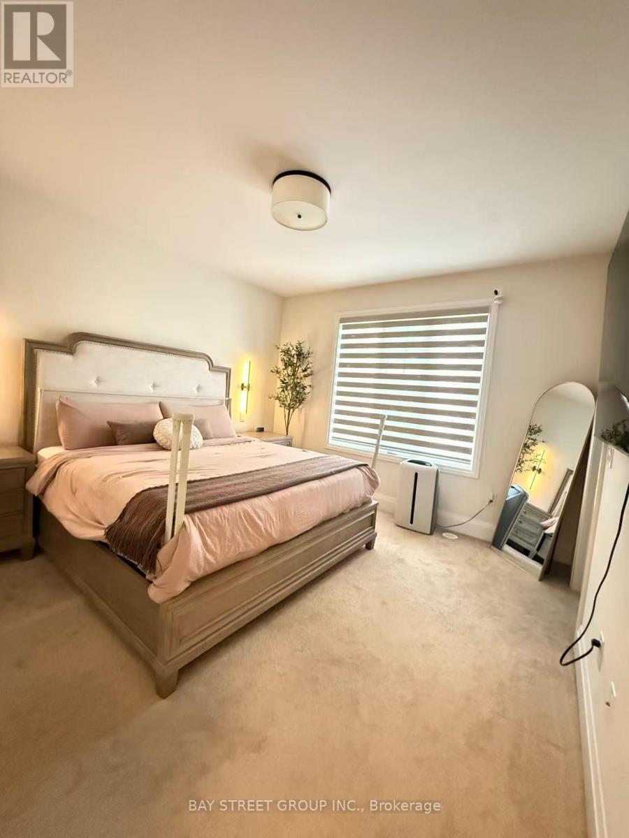 Th05 - 394 Highway 7 Avenue E, Richmond Hill, ON - Indoor Photo Showing Bedroom