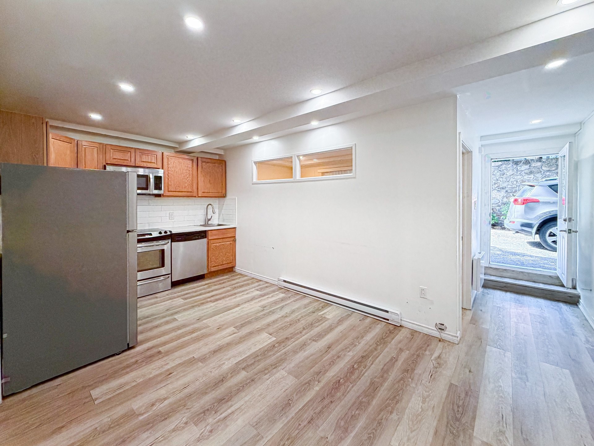 Living Room - 1401 Rue Brochu, Montréal (Saint-Laurent), QC