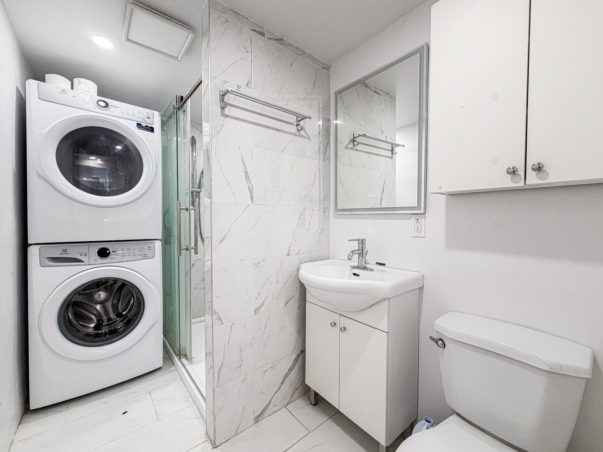 Bathroom - 1401 Rue Brochu, Montréal (Saint-Laurent), QC