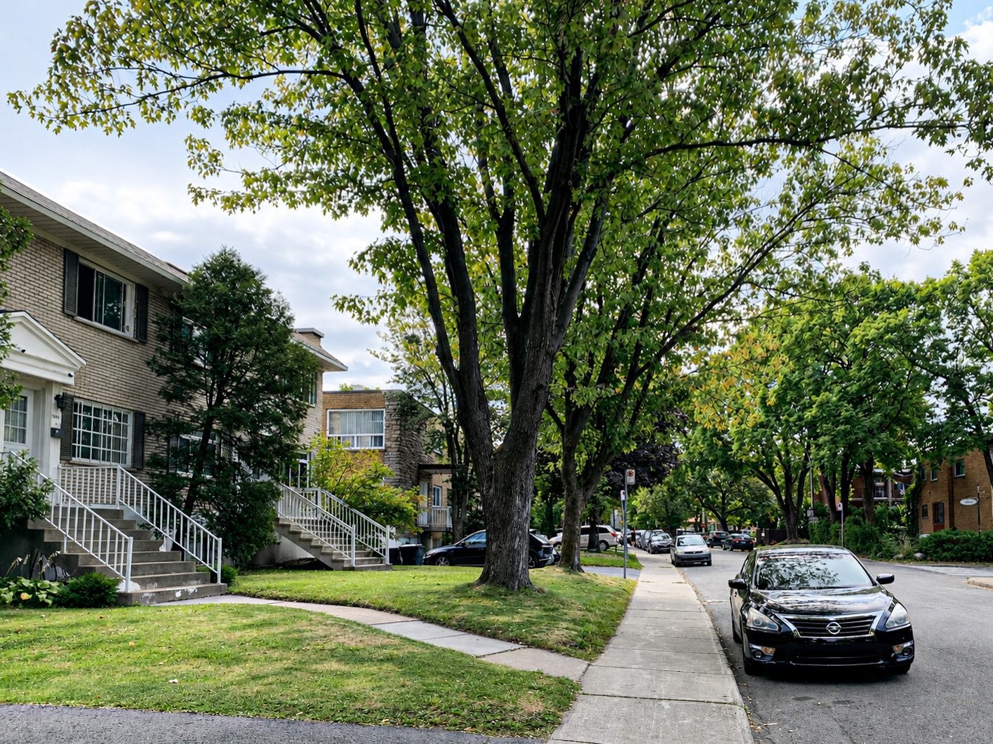 Nearby - 1401 Rue Brochu, Montréal (Saint-Laurent), QC
