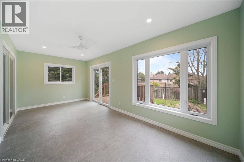 16 Macpherson Drive, Paris, ON - Indoor Photo Showing Other Room
