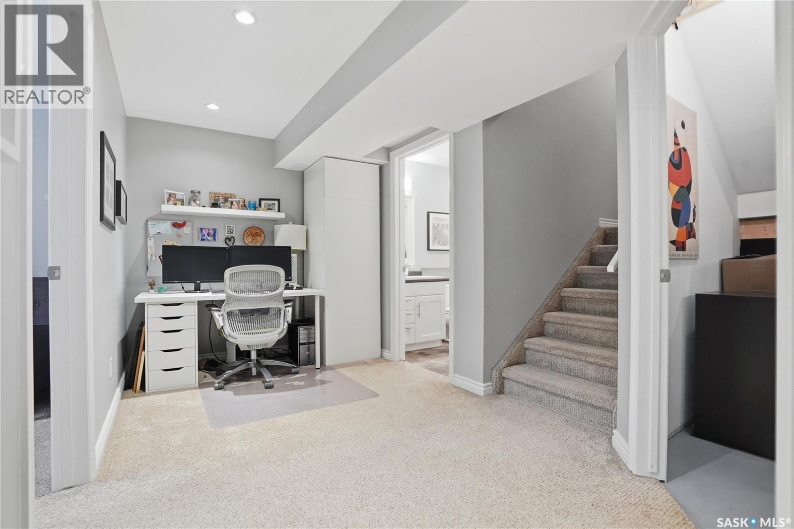 215 Whalley Crescent, Saskatoon, SK - Indoor Photo Showing Other Room