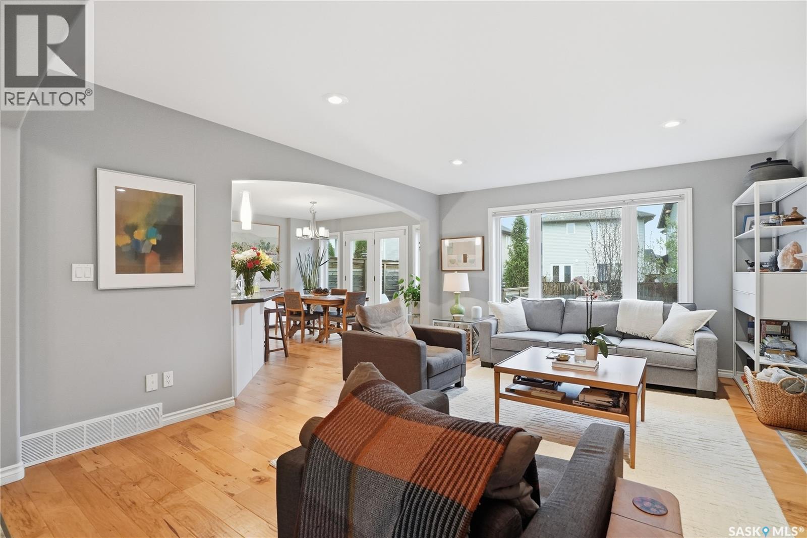 215 Whalley Crescent, Saskatoon, SK - Indoor Photo Showing Living Room