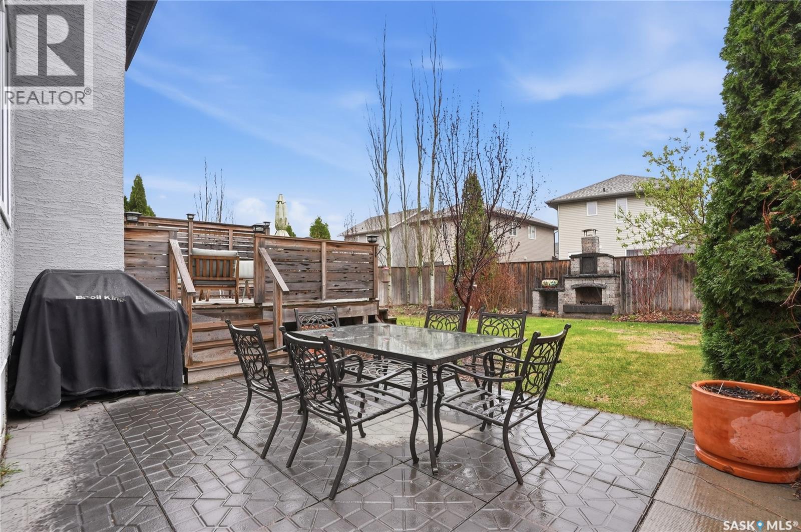 215 Whalley Crescent, Saskatoon, SK - Outdoor With Deck Patio Veranda
