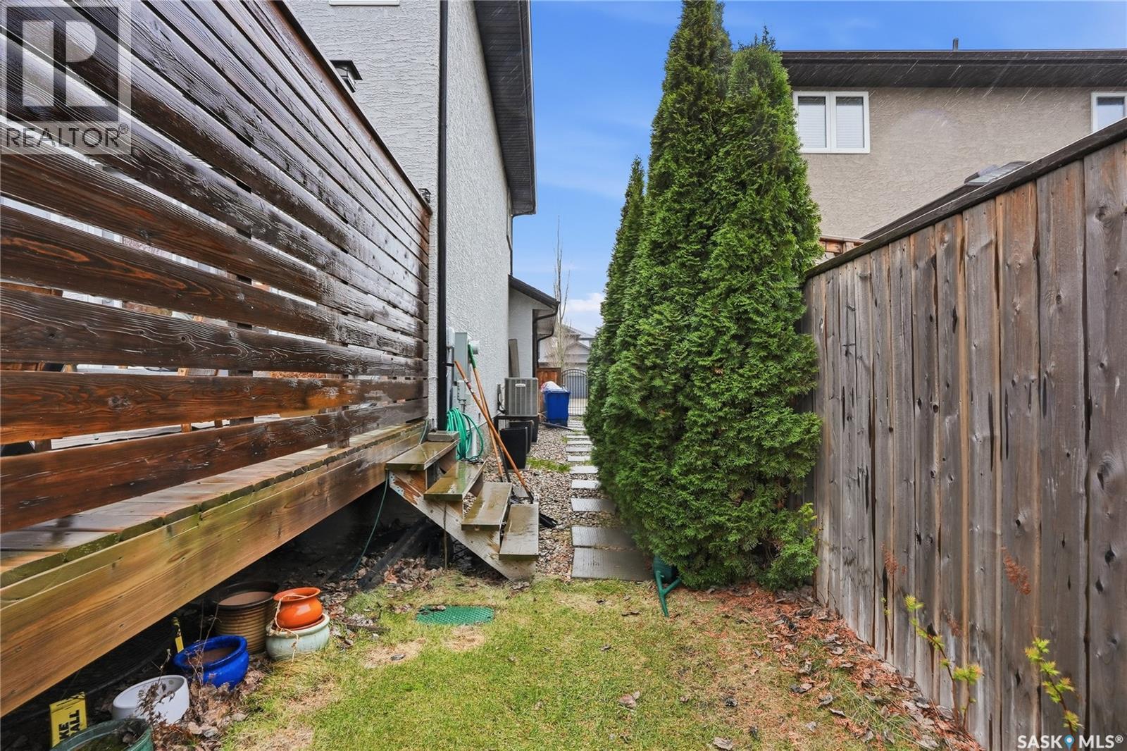 215 Whalley Crescent, Saskatoon, SK -