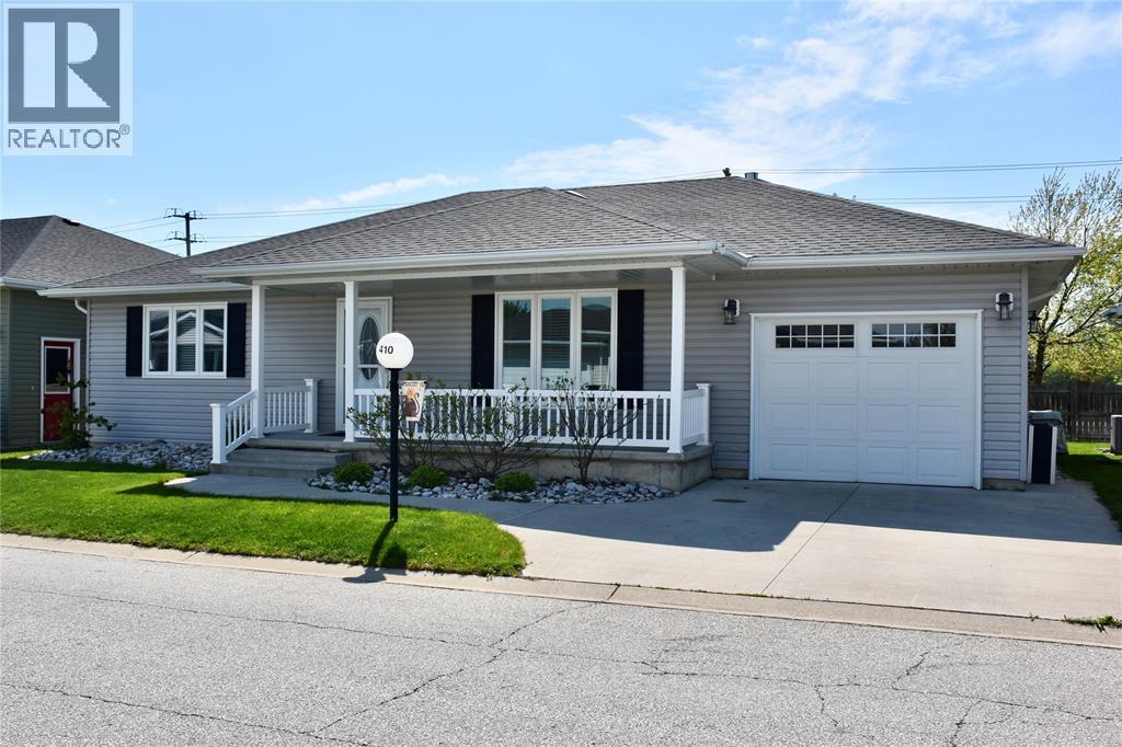 5600 Blackwell Sideroad Unit# 410, Sarnia, ON - Outdoor With Deck Patio Veranda