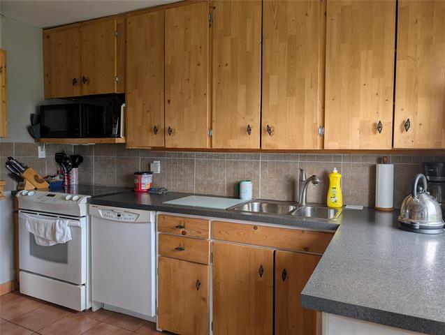 97131 Stoneypoint Rd, Beaconia, MB