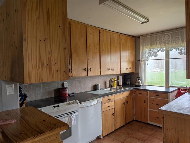 97131 Stoneypoint Rd, Beaconia, MB