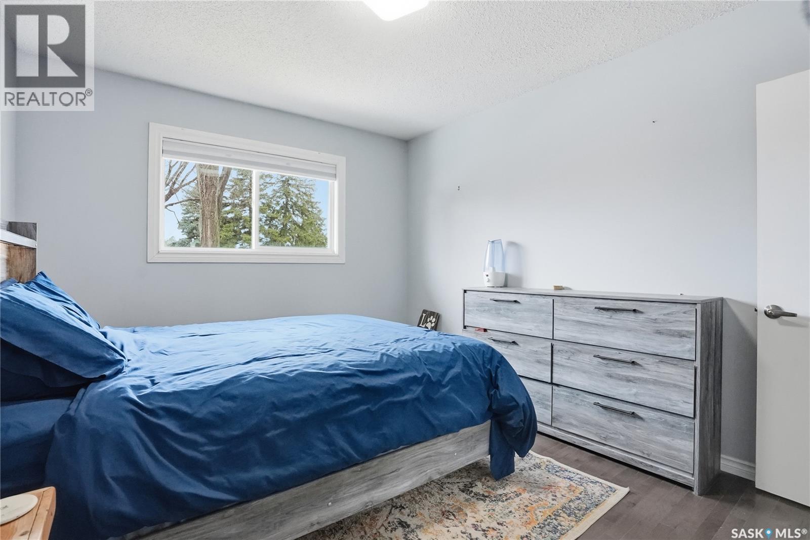 1210 K Avenue N, Saskatoon, SK - Indoor Photo Showing Bedroom