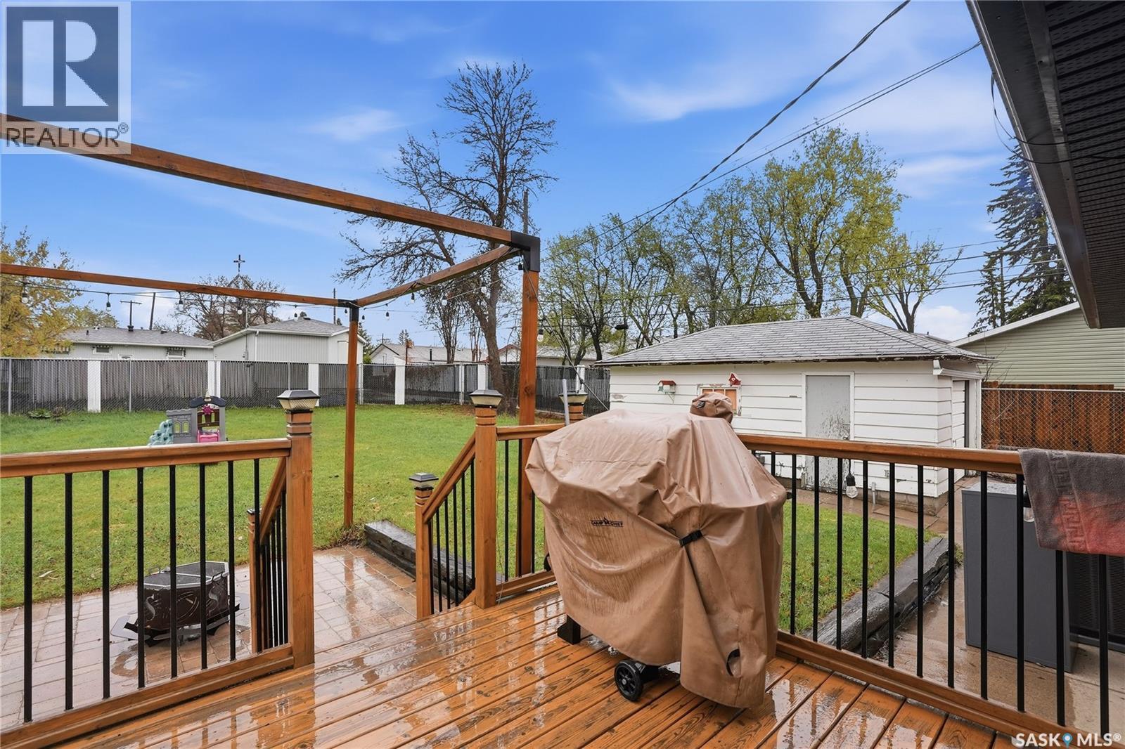 1210 K Avenue N, Saskatoon, SK - Outdoor With Deck Patio Veranda With Exterior