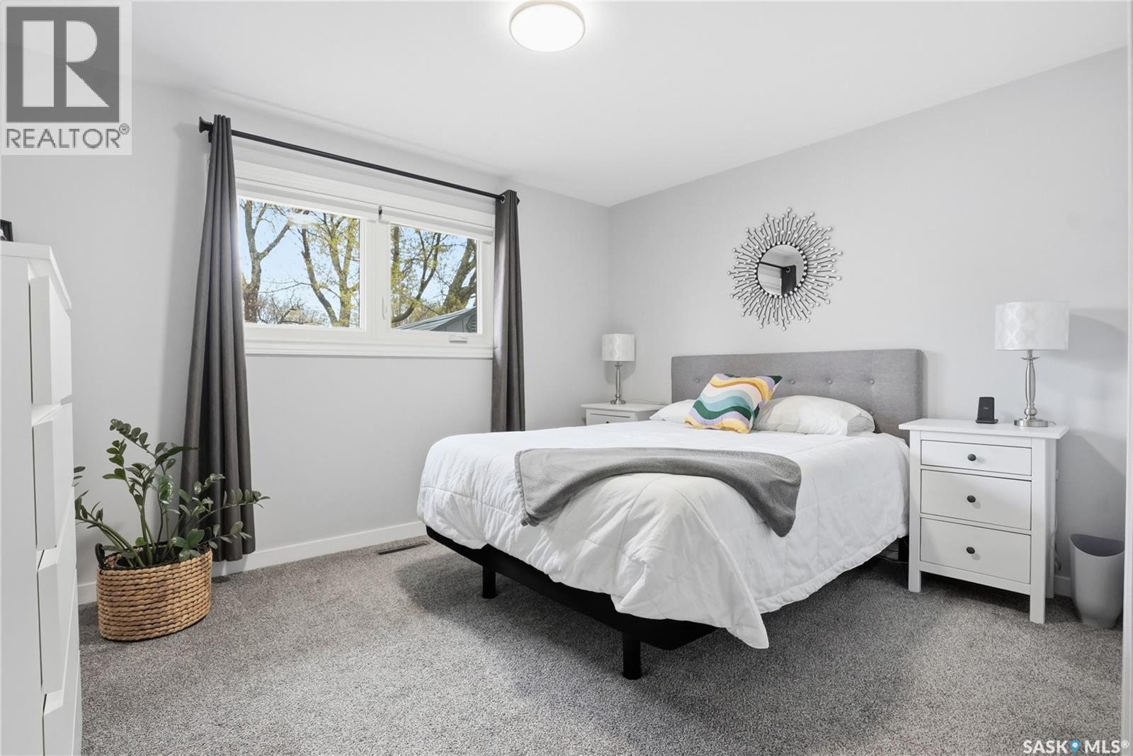1646 East Heights, Saskatoon, SK - Indoor Photo Showing Bedroom