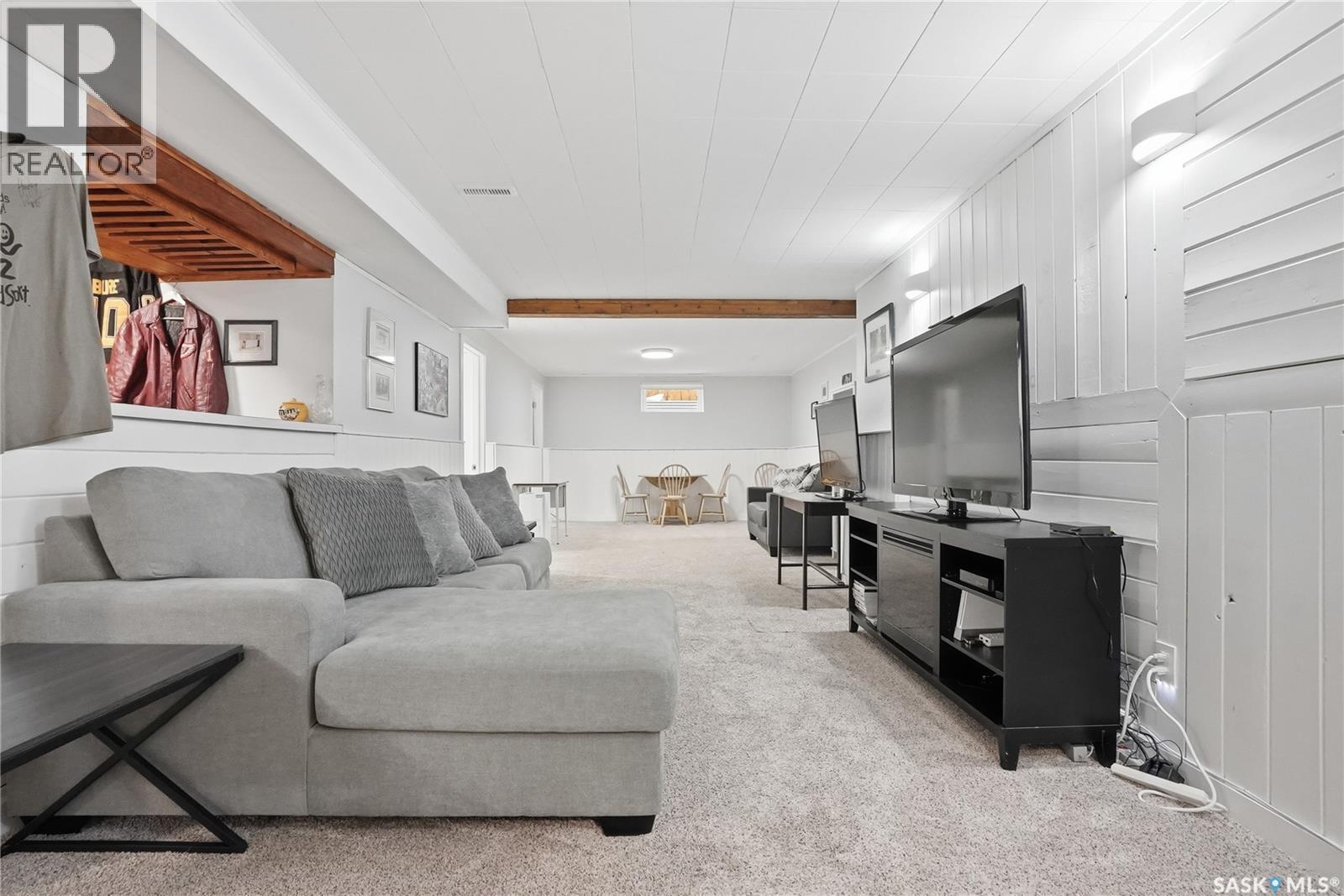 1646 East Heights, Saskatoon, SK - Indoor Photo Showing Other Room