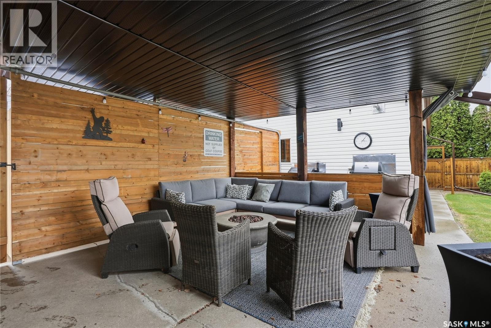 1646 East Heights, Saskatoon, SK - Outdoor With Deck Patio Veranda With Exterior