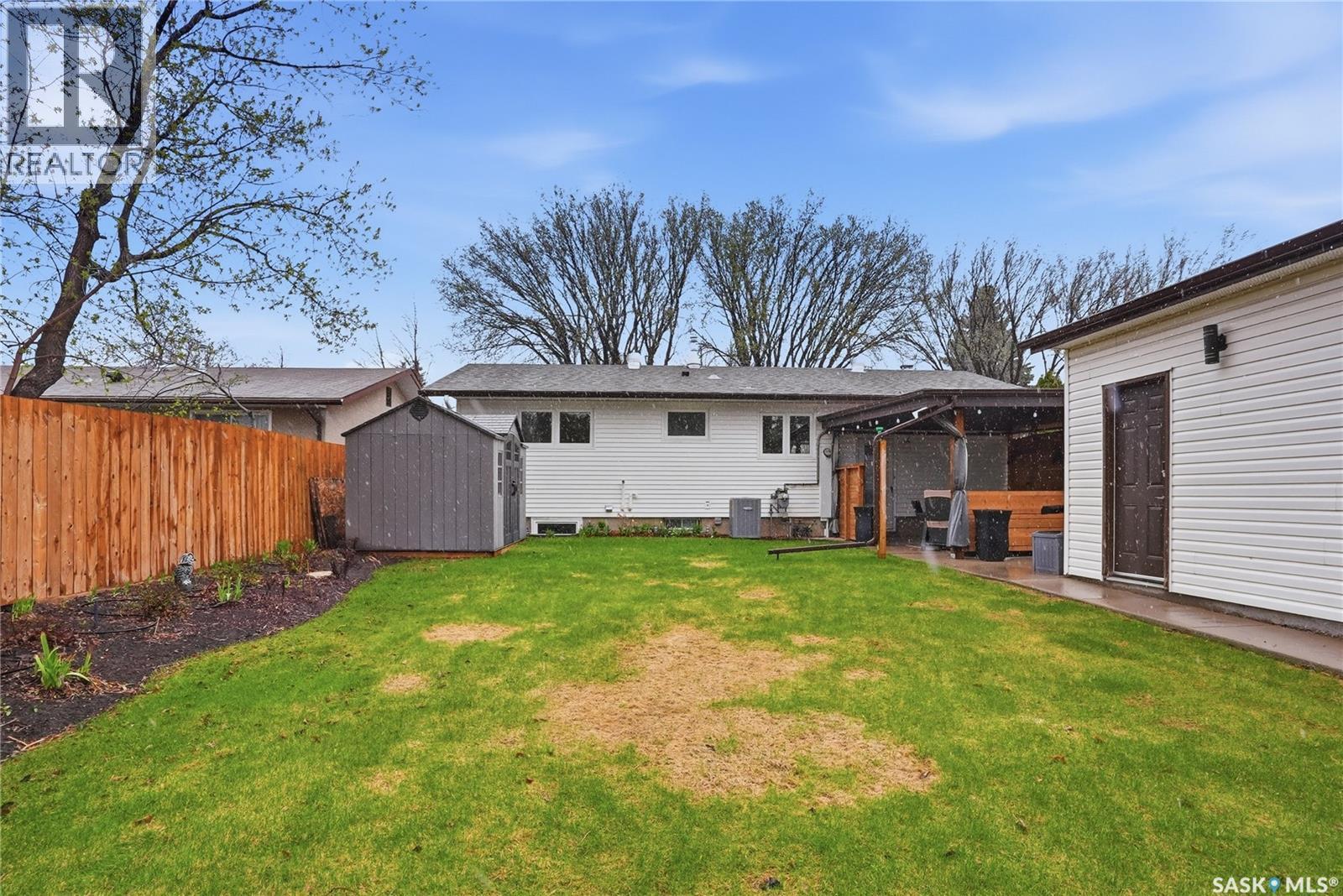 1646 East Heights, Saskatoon, SK - Outdoor