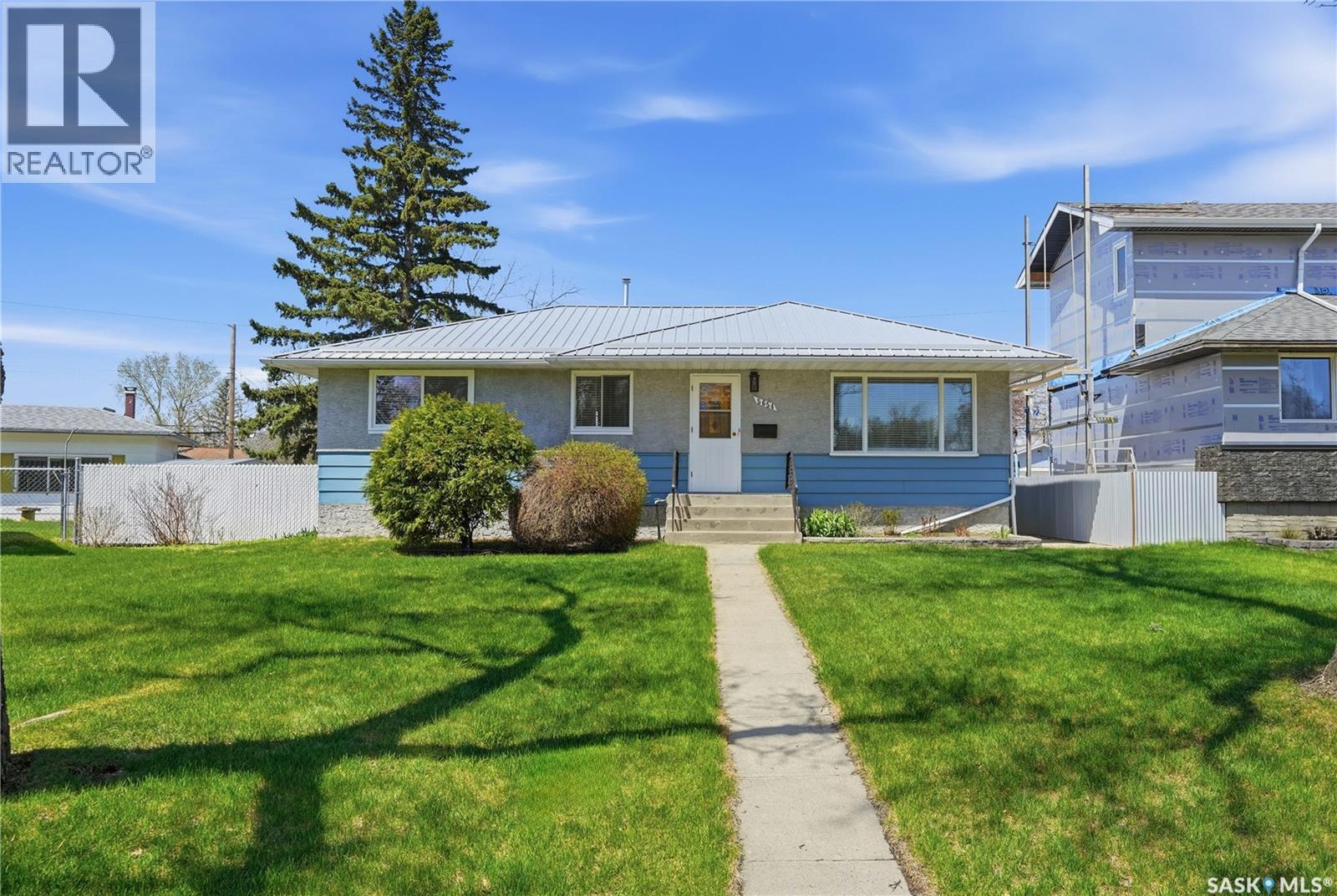5654 Walker Crescent, Regina, SK - Outdoor