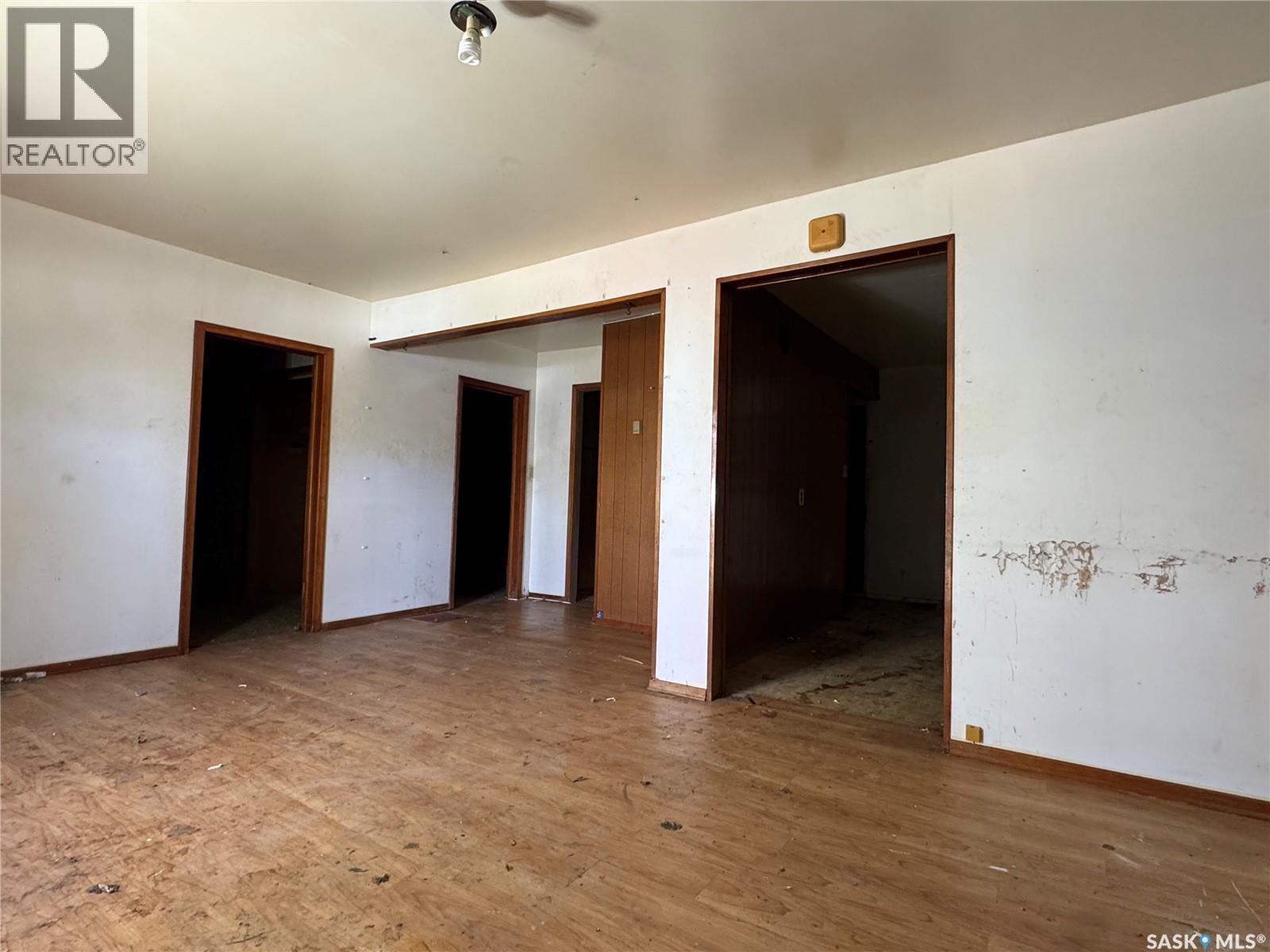 208 Irvine Street, Cut Knife, SK - Indoor Photo Showing Other Room