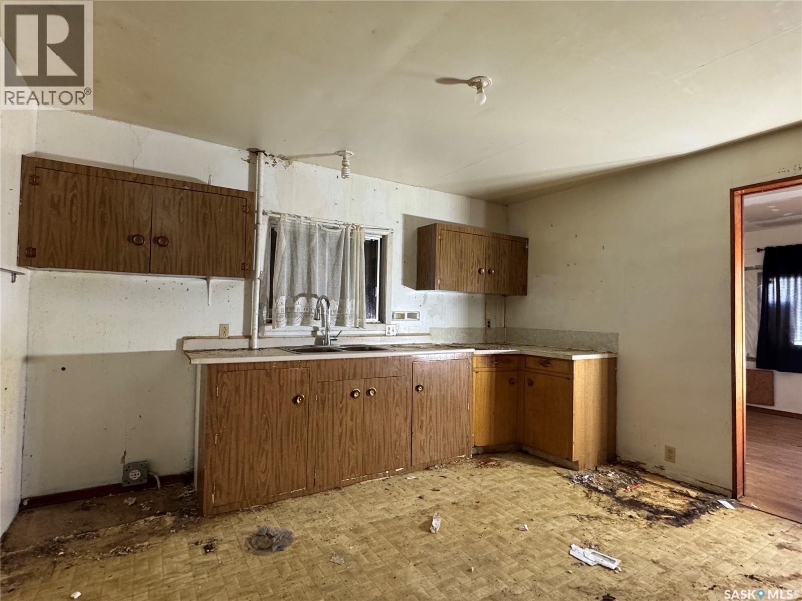 208 Irvine Street, Cut Knife, SK - Indoor