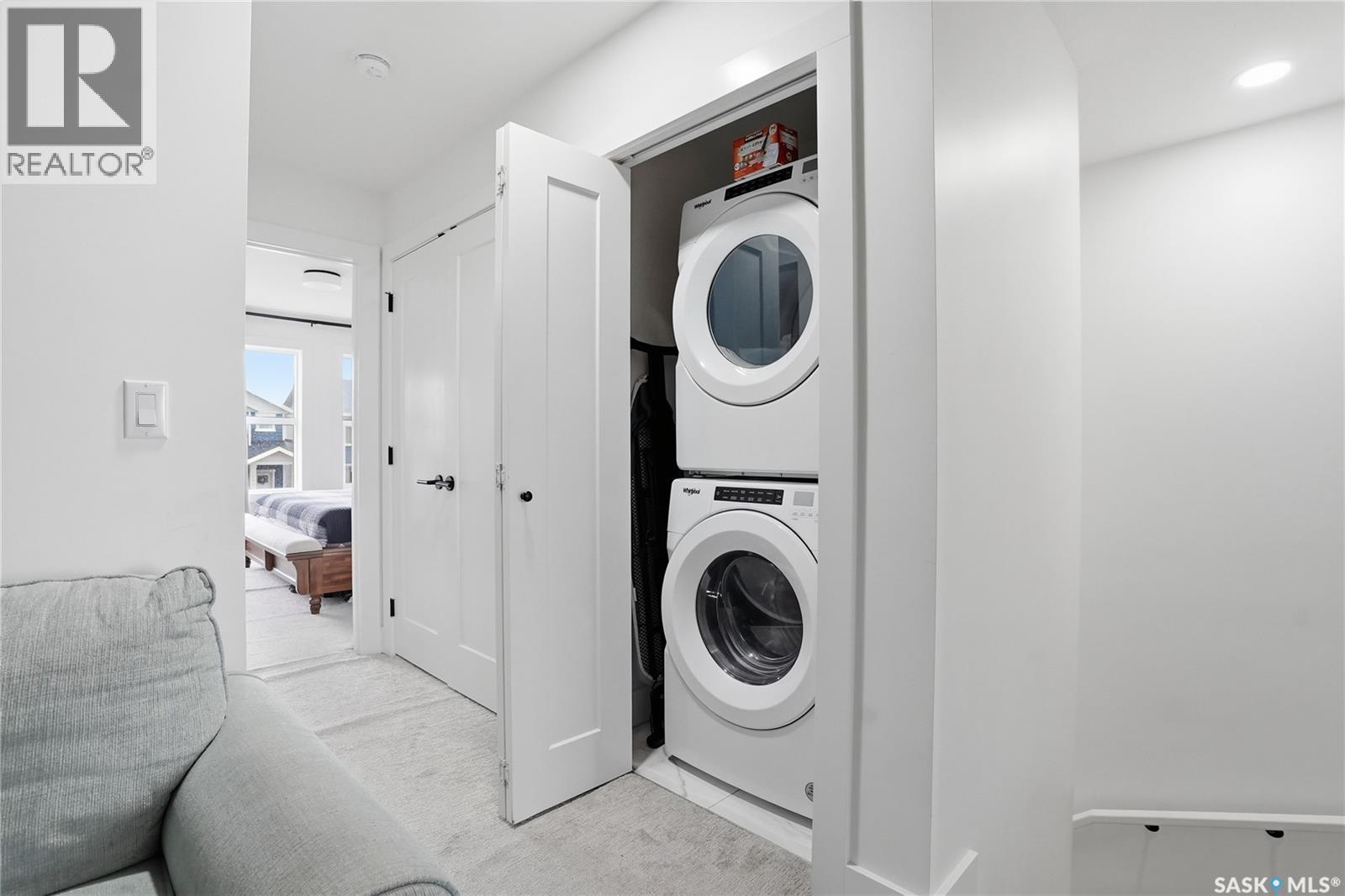 187 Rosewood Boulevard E, Saskatoon, SK - Indoor Photo Showing Laundry Room