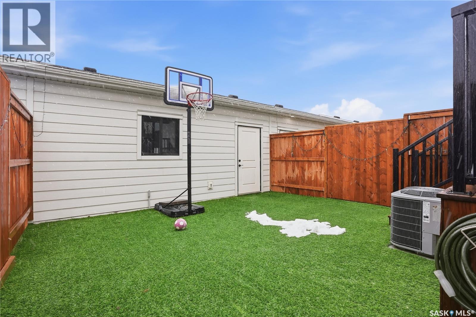 187 Rosewood Boulevard E, Saskatoon, SK - Outdoor With Exterior
