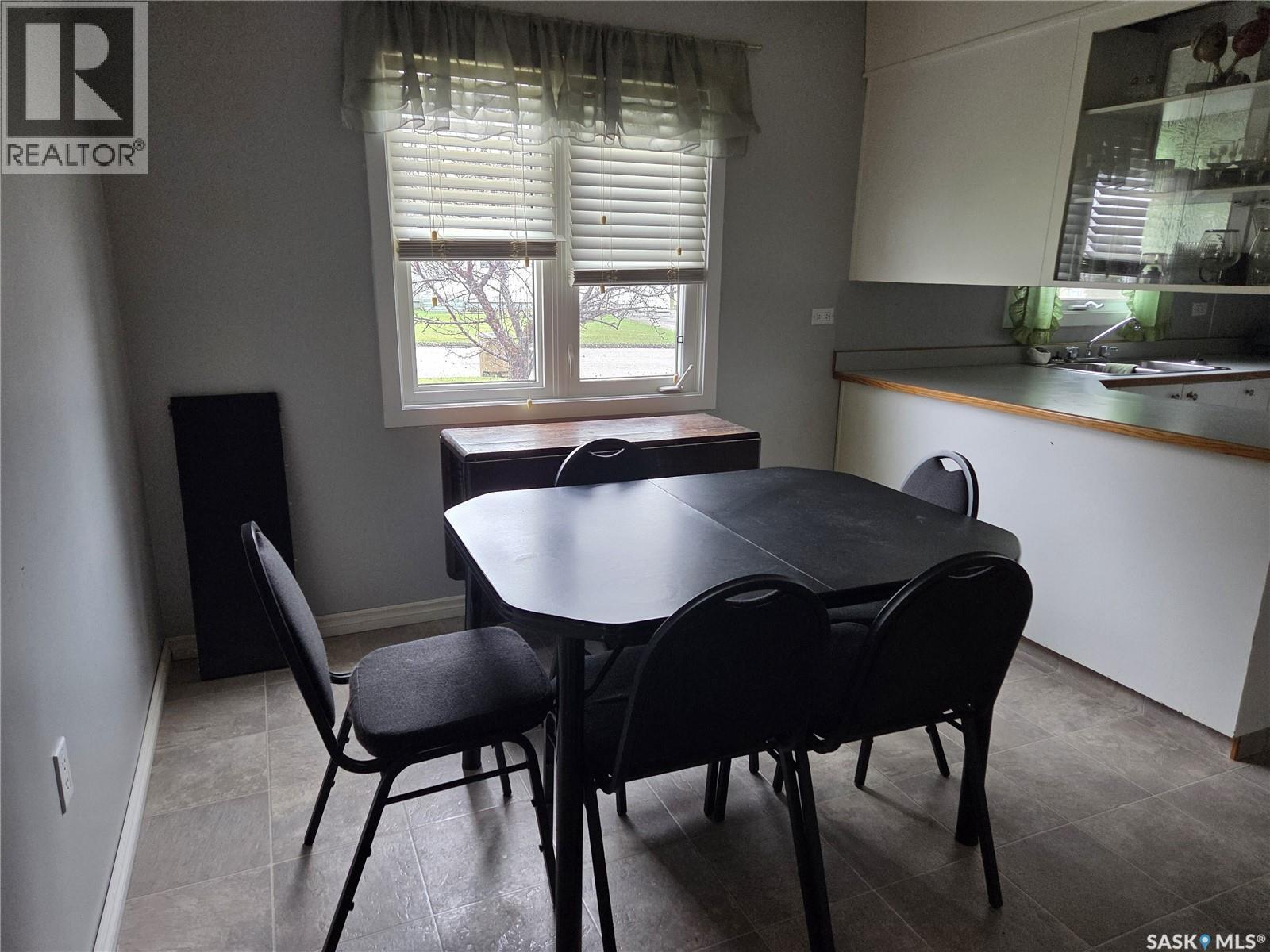 249 Sixth Street Ne, Wadena, SK - Indoor Photo Showing Dining Room