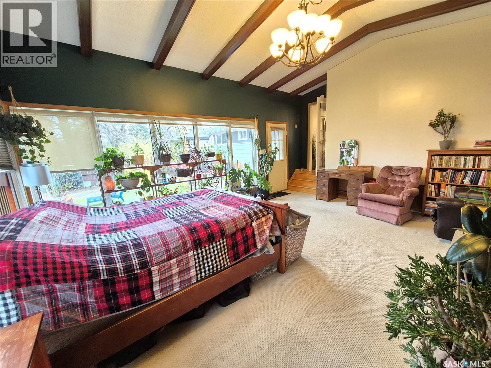 451 Woodlawn Crescent, Weyburn, SK - Indoor Photo Showing Bedroom