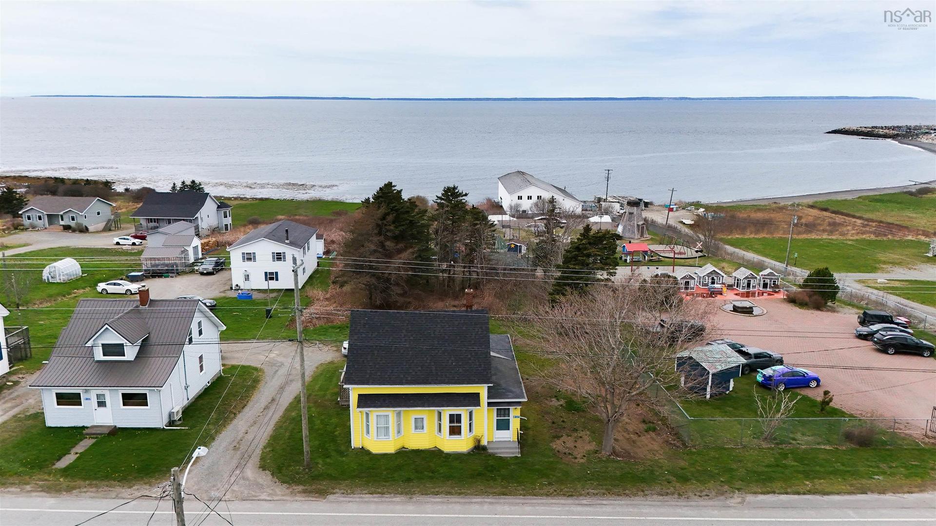 8137 Highway 1, Meteghan, NS