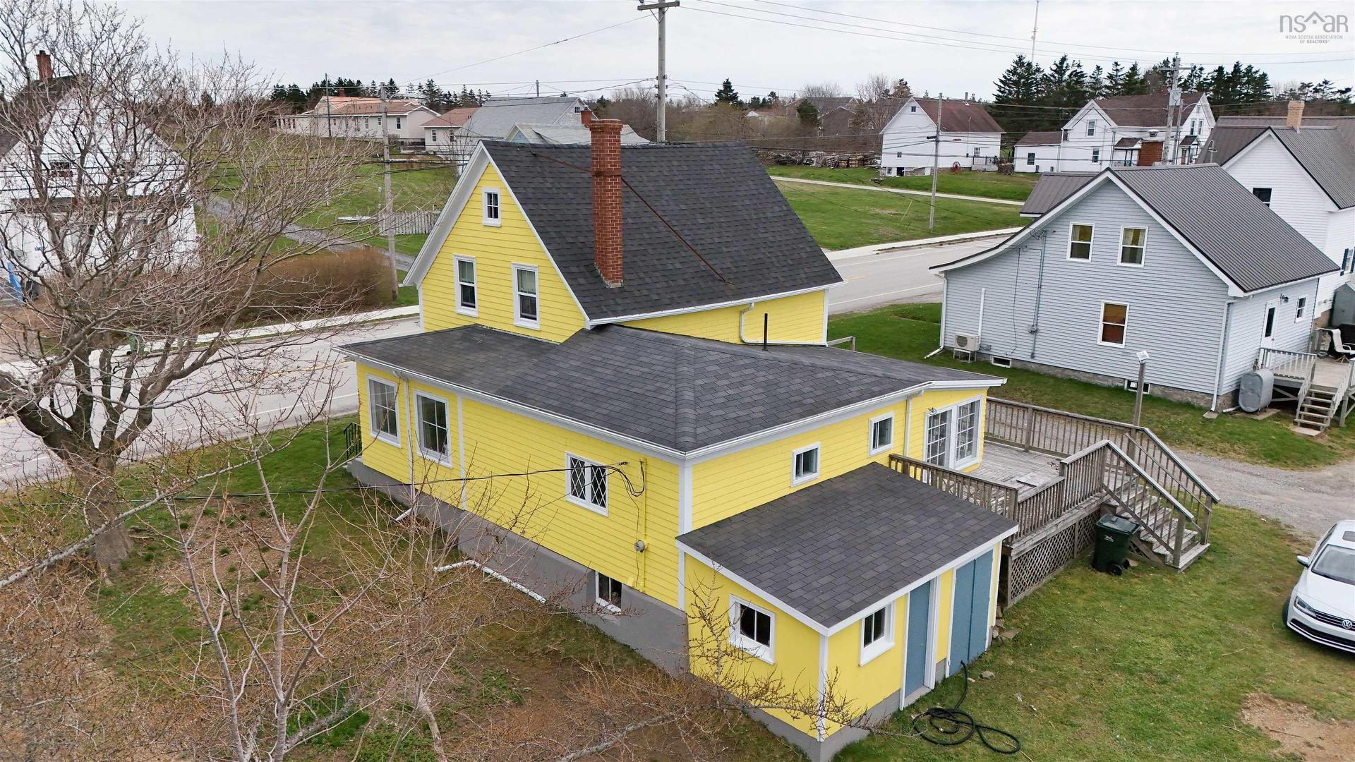 8137 Highway 1, Meteghan, NS