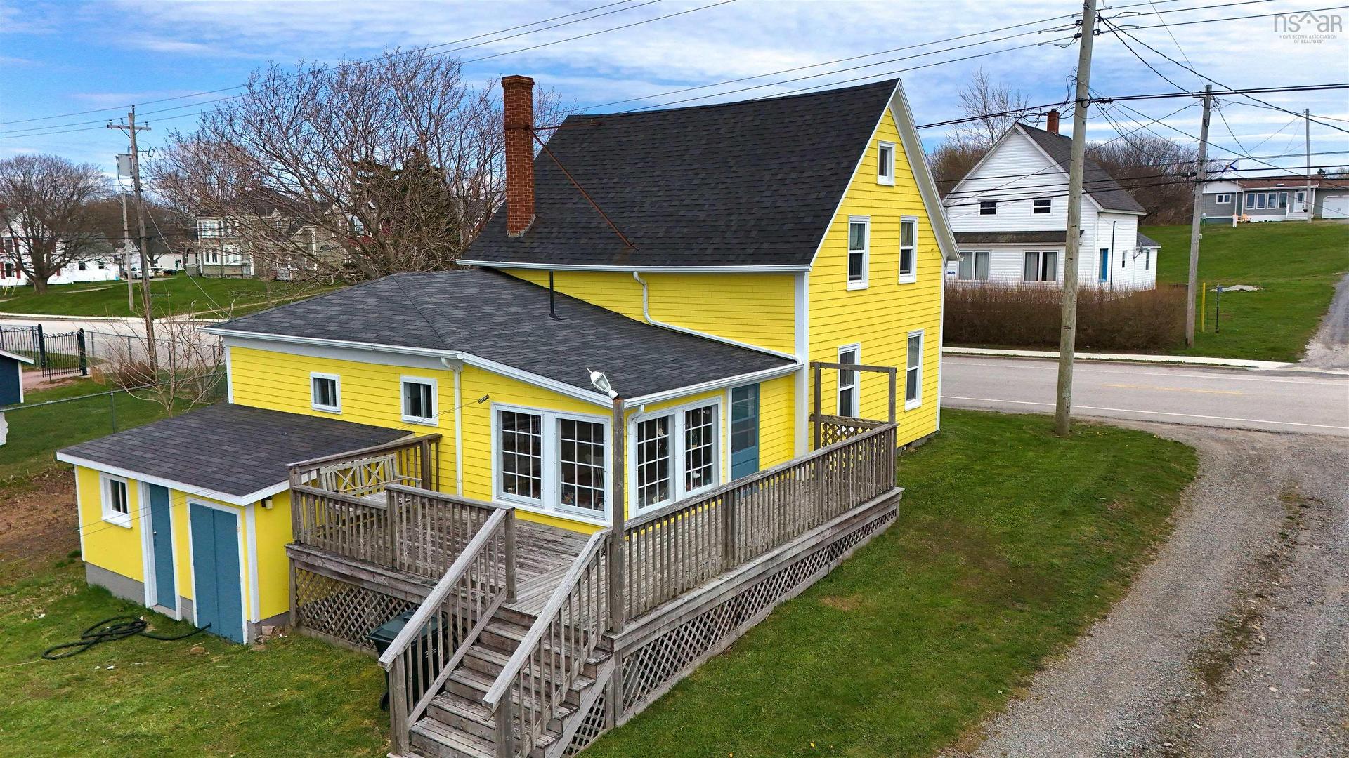 8137 Highway 1, Meteghan, NS