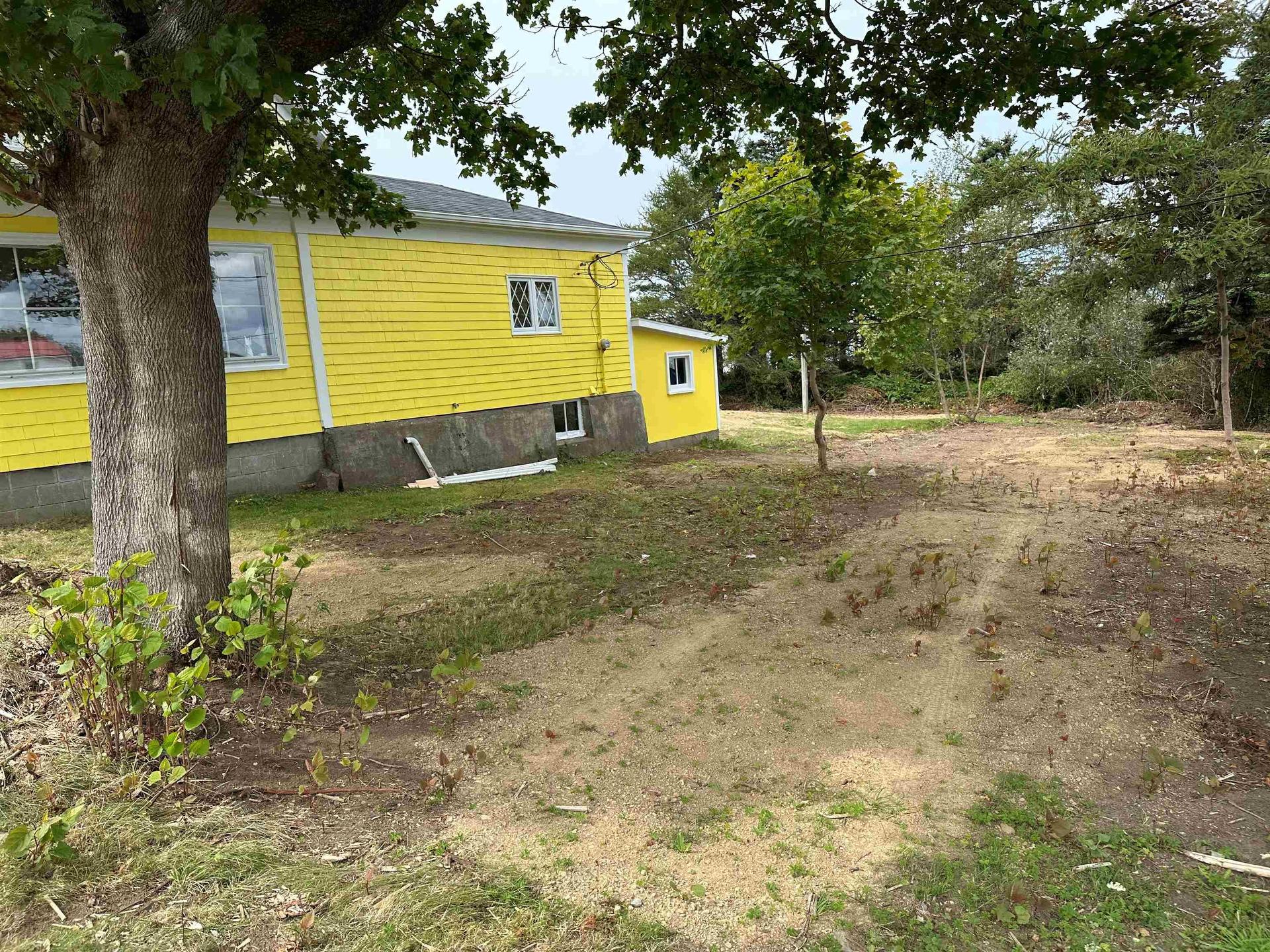 8137 Highway 1, Meteghan, NS