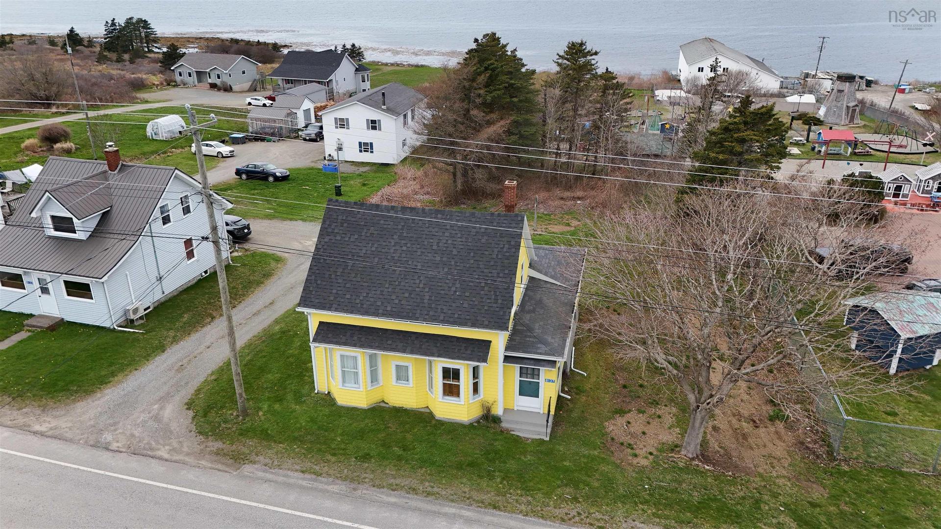 8137 Highway 1, Meteghan, NS