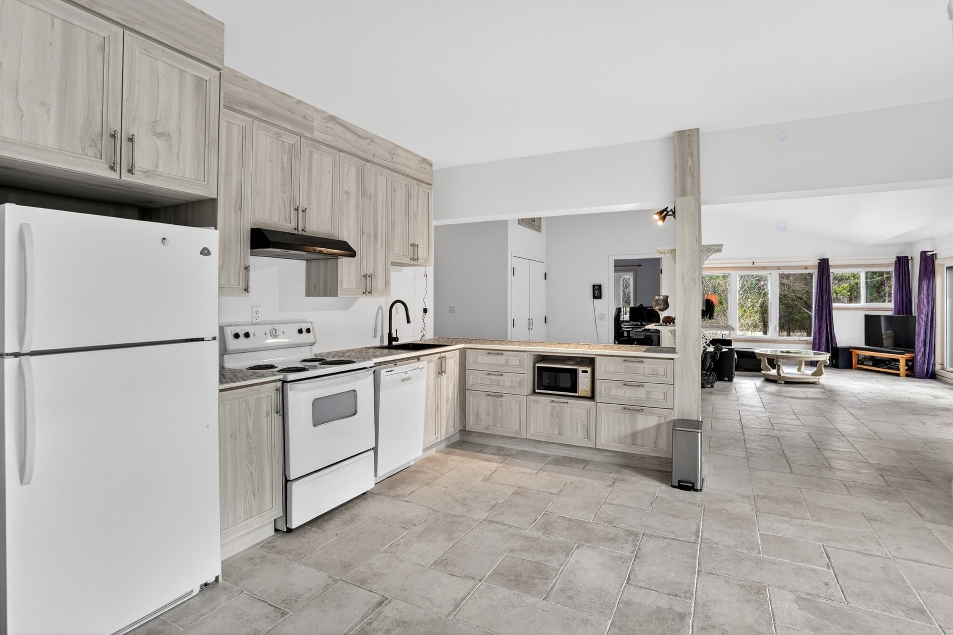 Kitchen - 8 Ch. Parker, Harrington, QC - Indoor Photo Showing Kitchen