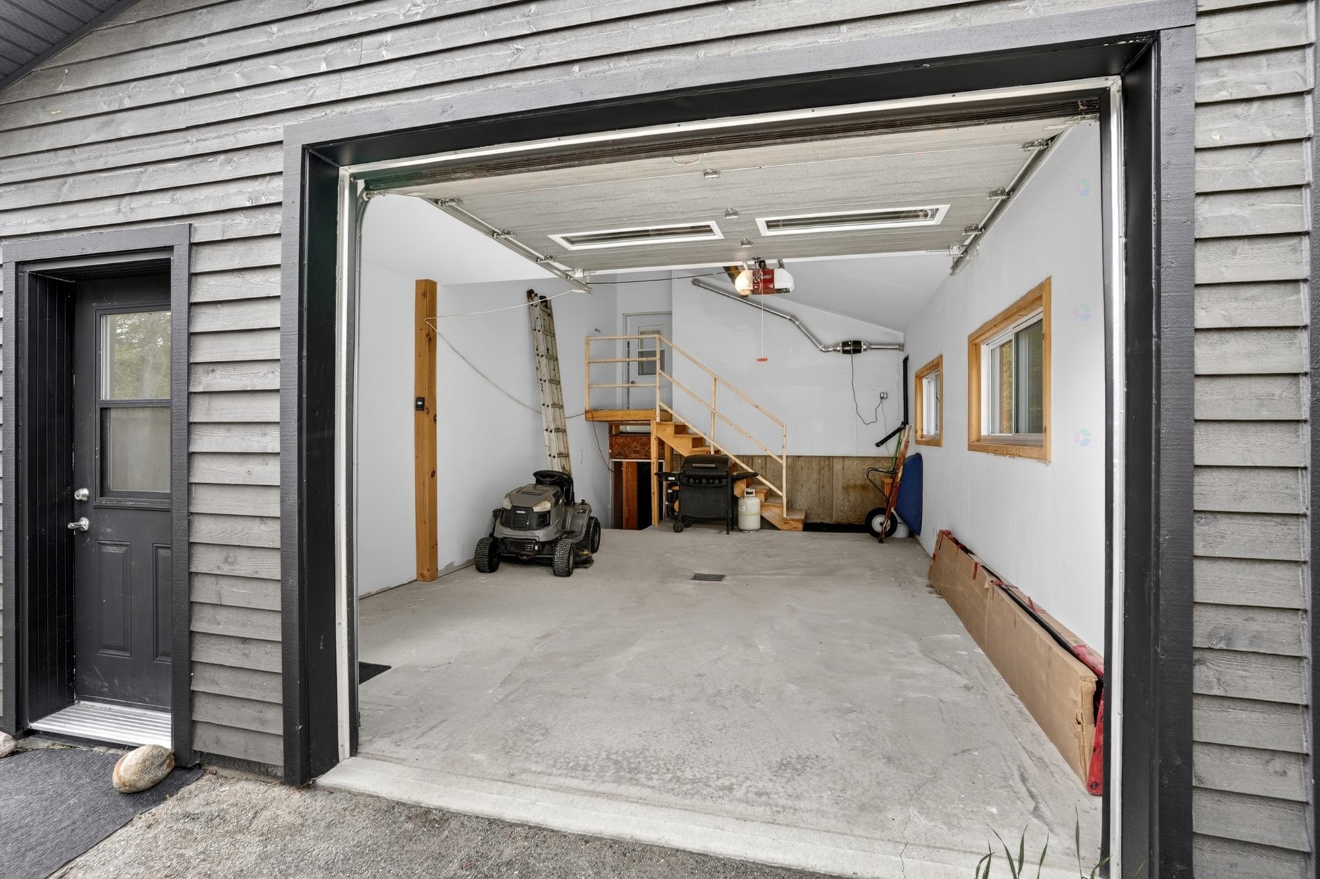 Garage - 8 Ch. Parker, Harrington, QC - Outdoor With Exterior