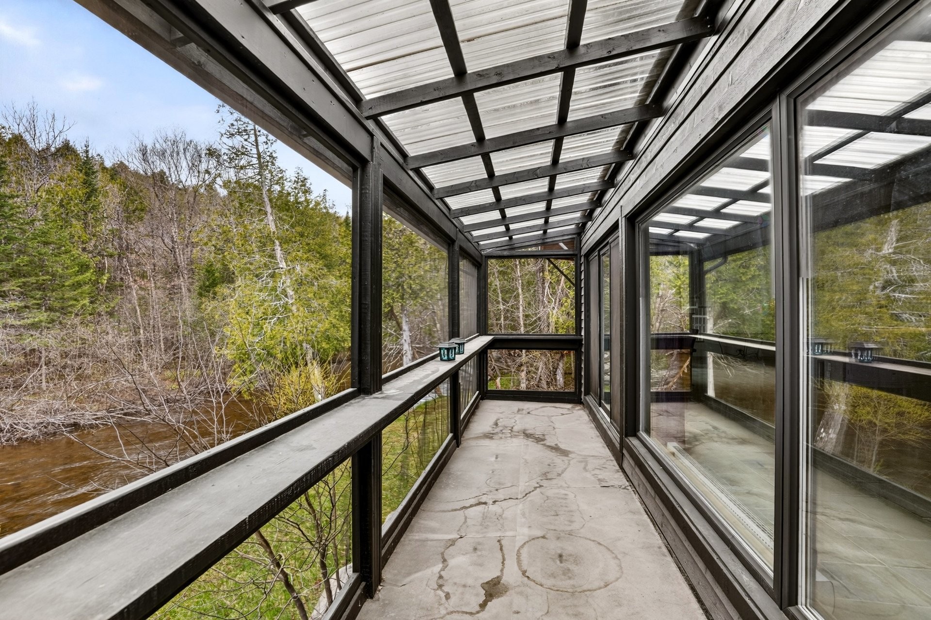 Veranda - 8 Ch. Parker, Harrington, QC - Outdoor With Balcony With Exterior