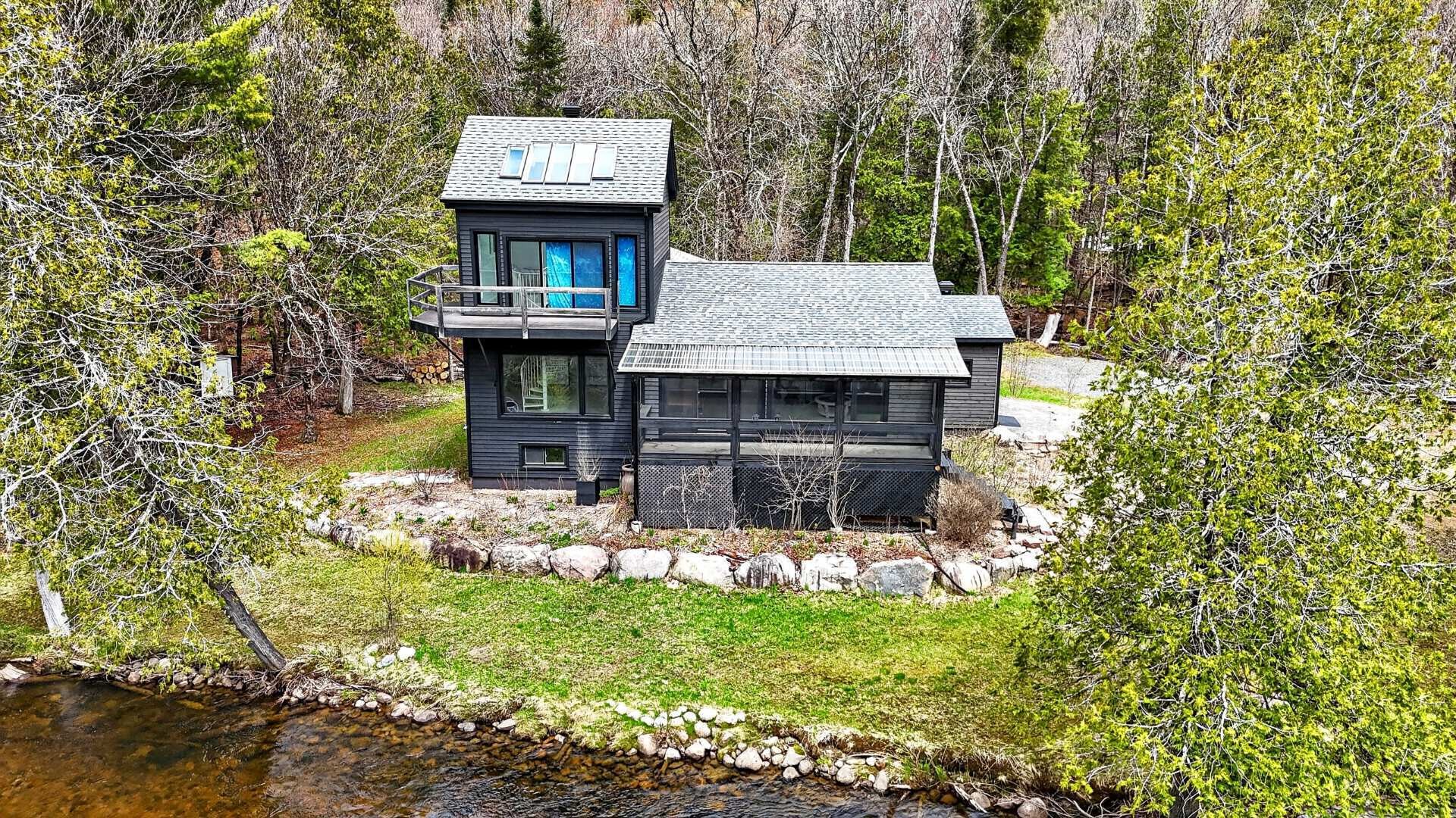 Front of Structure - 8 Ch. Parker, Harrington, QC - Outdoor