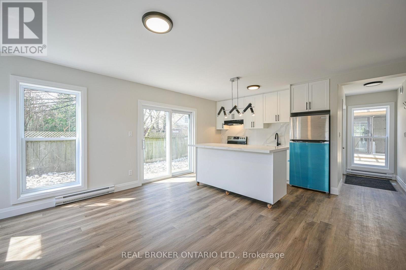 685 Frederick Street, Kitchener, ON - Indoor Photo Showing Kitchen