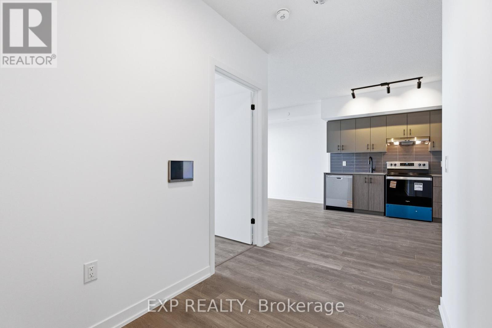 426 - 4878 Powers Common, Burlington, ON - Indoor Photo Showing Kitchen