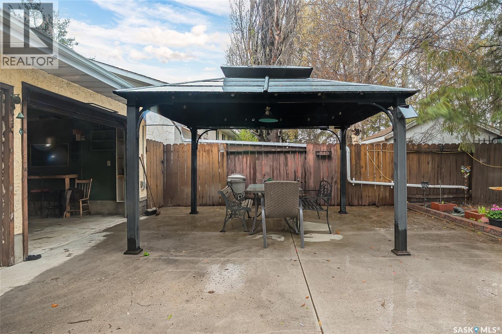 606 Wardlow Road, Saskatoon, SK - Outdoor
