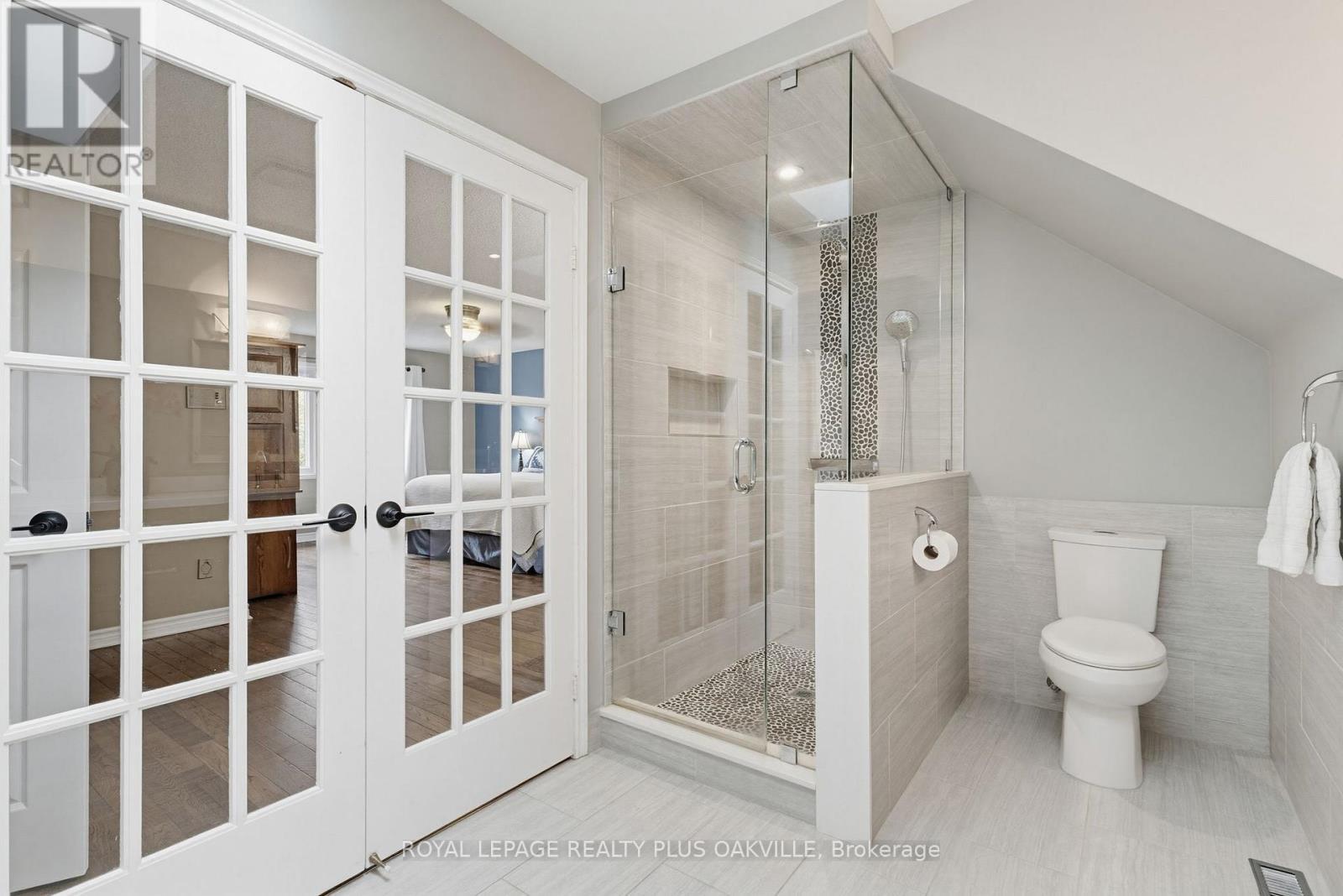 Primary ensuite - 67 Honeysuckle Crescent, Hamilton, ON - Indoor Photo Showing Bathroom