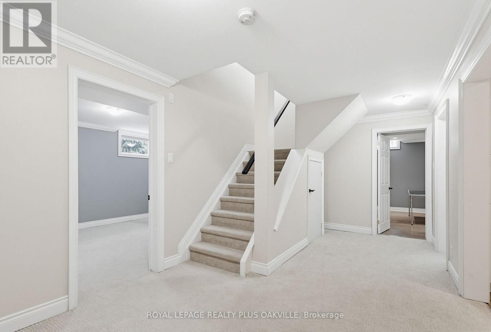 Inlaw suite - 67 Honeysuckle Crescent, Hamilton, ON - Indoor Photo Showing Other Room