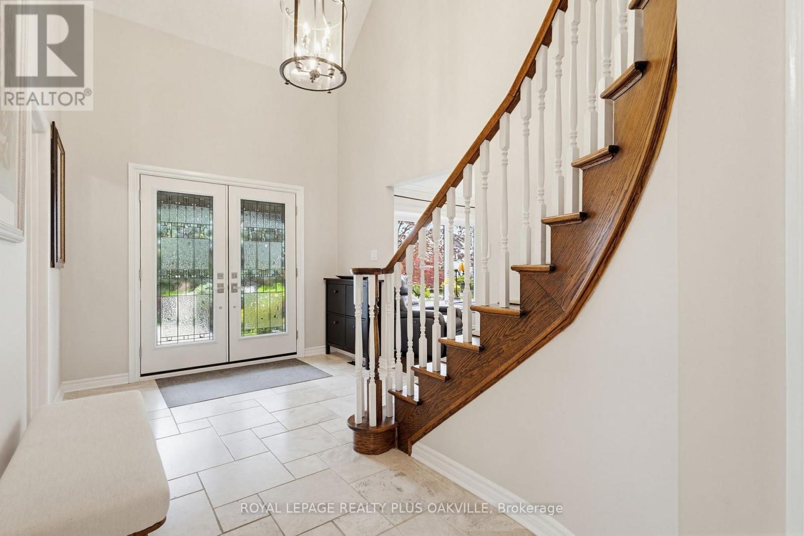 67 Honeysuckle Crescent, Hamilton, ON - Indoor Photo Showing Other Room