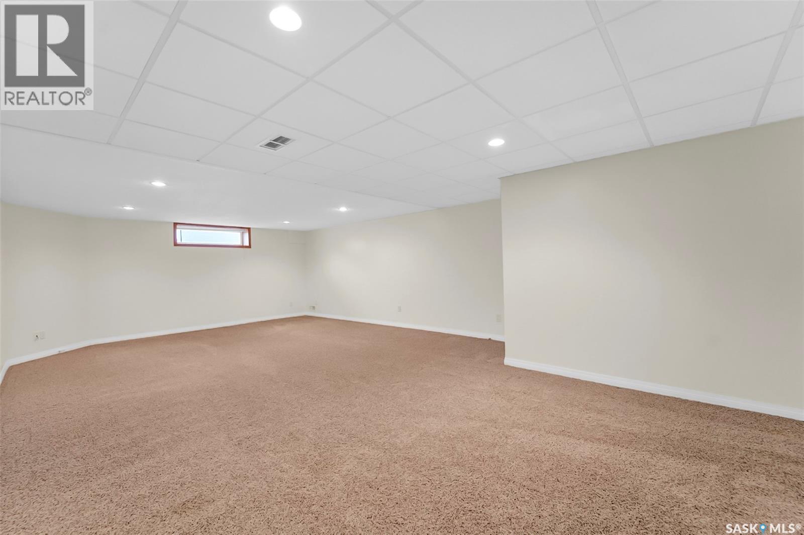 735 Fairbrother Avenue, Saskatoon, SK - Indoor