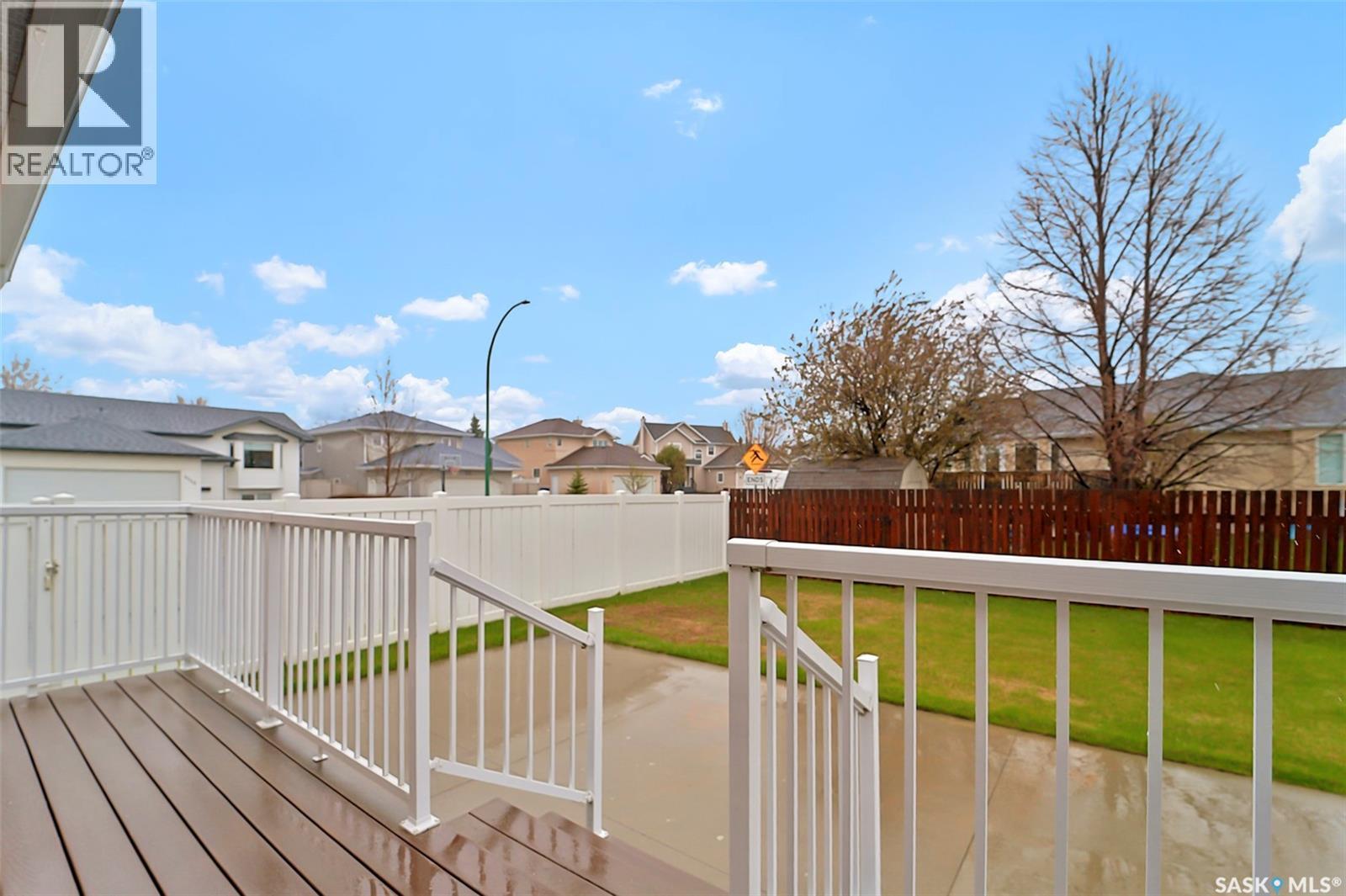 735 Fairbrother Avenue, Saskatoon, SK - Outdoor