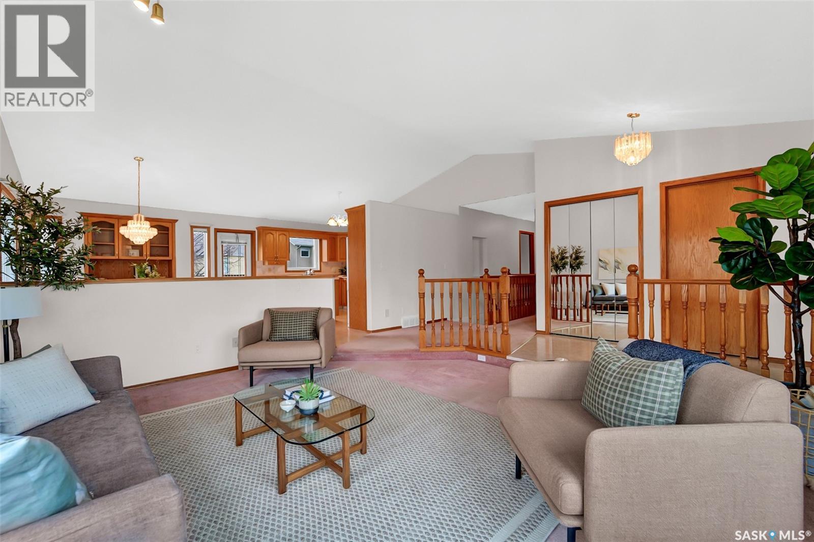 735 Fairbrother Avenue, Saskatoon, SK - Indoor Photo Showing Living Room