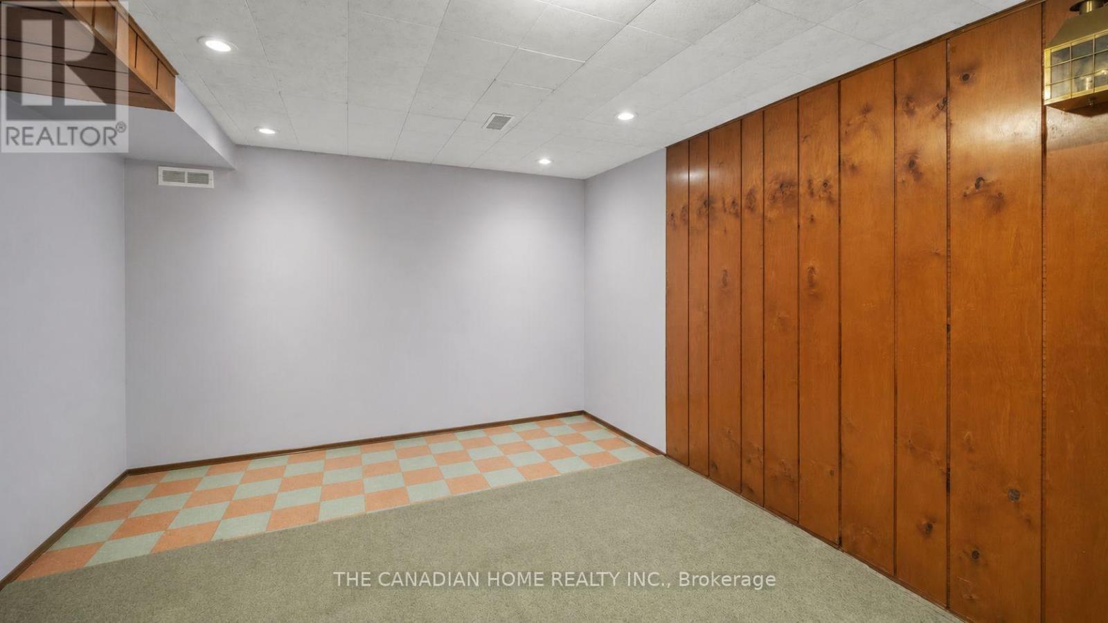 196 Tuxedo Avenue, Hamilton, ON - Indoor Photo Showing Other Room