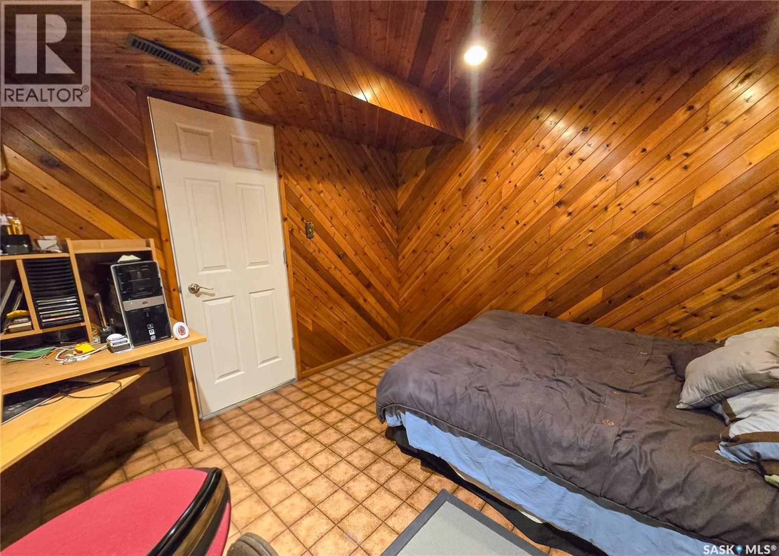 15 Mackenzie Drive, Yorkton, SK - Indoor Photo Showing Bedroom