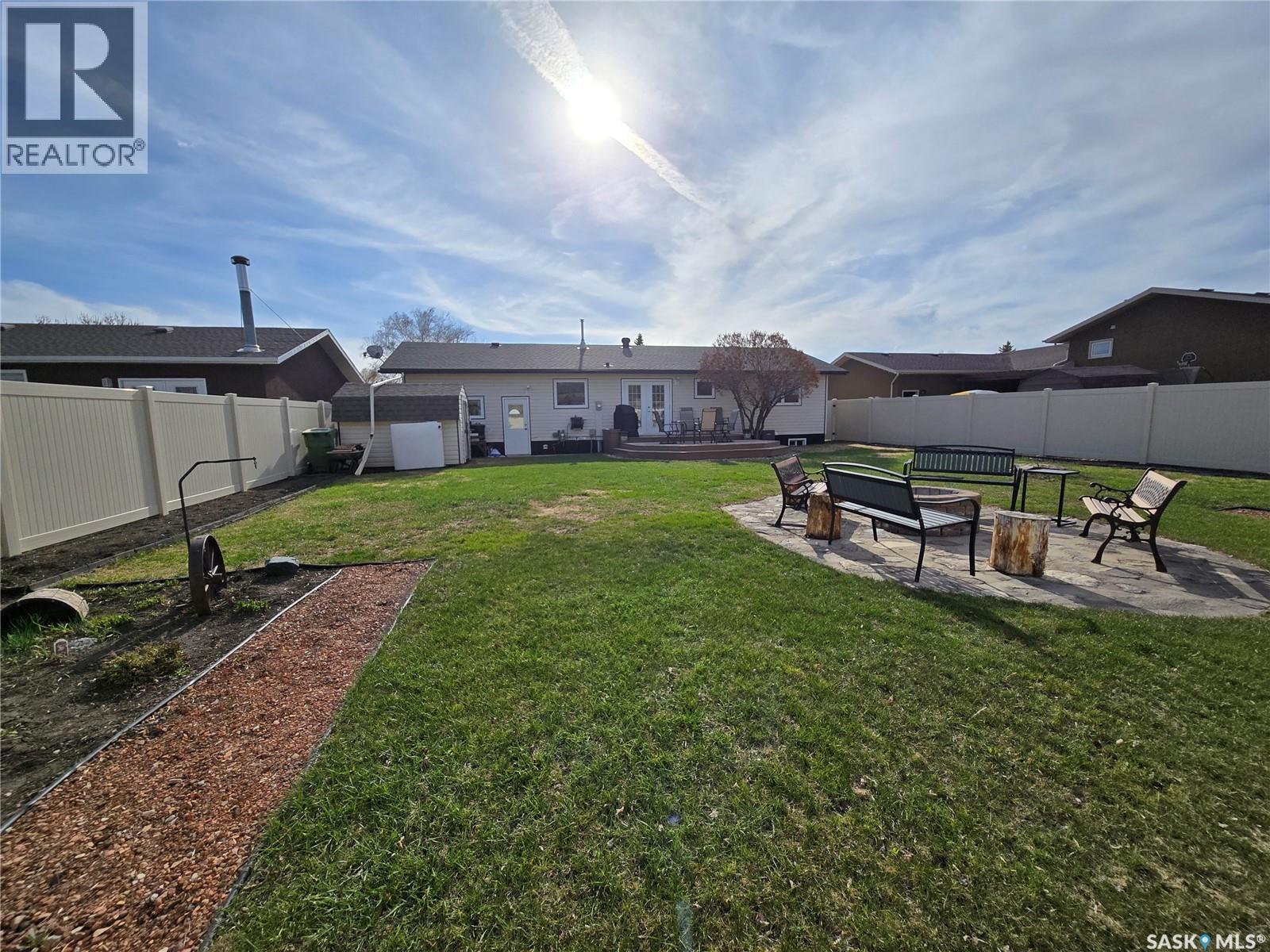 15 Mackenzie Drive, Yorkton, SK - Outdoor With Backyard