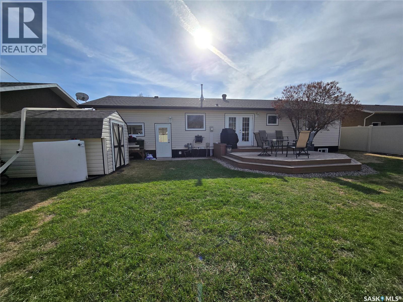 15 Mackenzie Drive, Yorkton, SK - Outdoor With Deck Patio Veranda