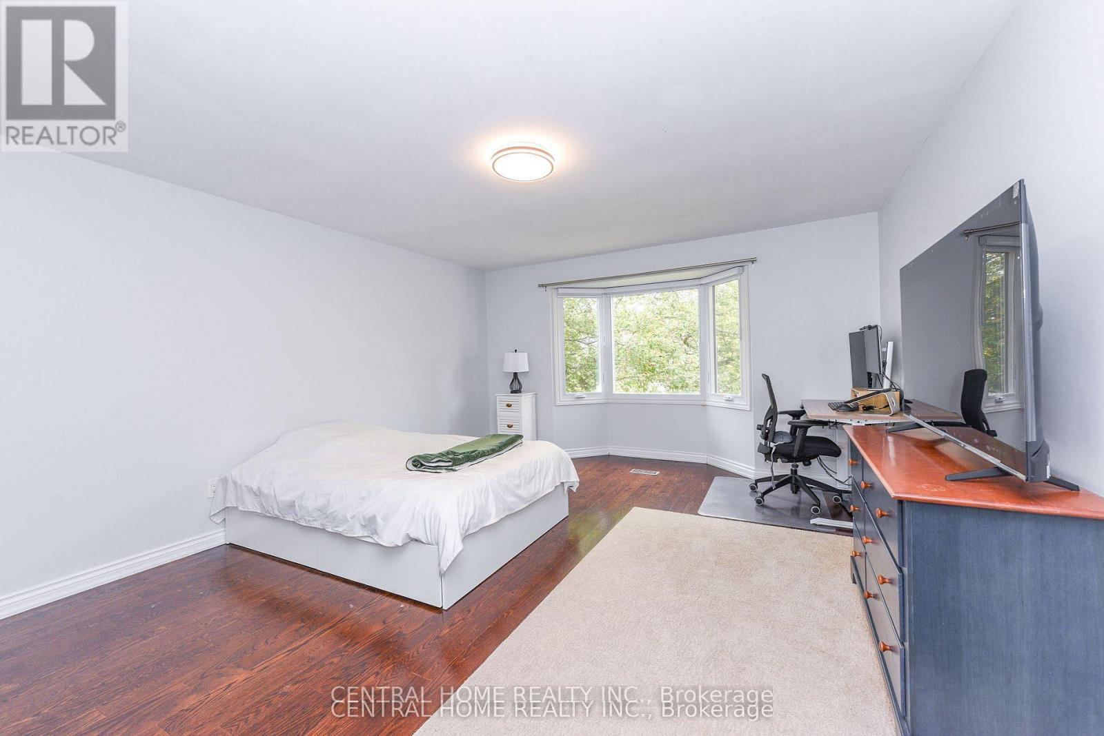 4 Robaldon Road, Toronto, ON - Indoor Photo Showing Bedroom