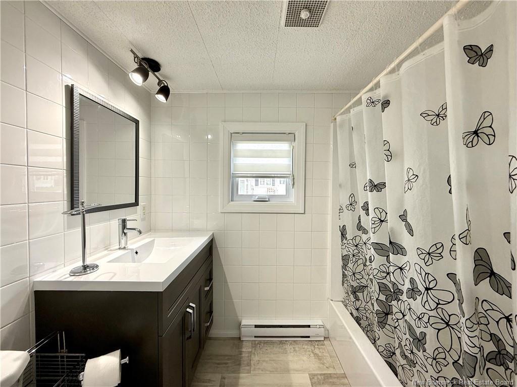 43 Le Paradis St, Saint-Jacques, NB