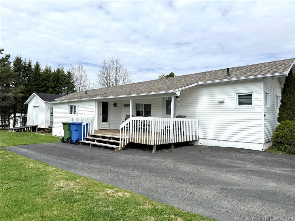 43 Le Paradis St, Saint-Jacques, NB